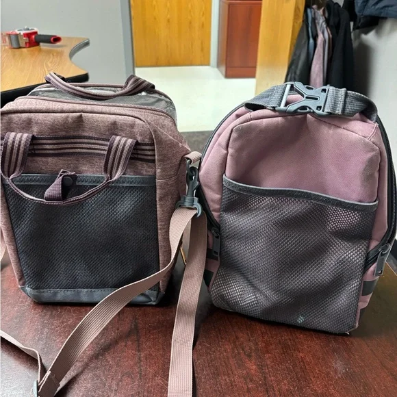 Adidas Lunch Boxes (2) - Picture 5 of 5